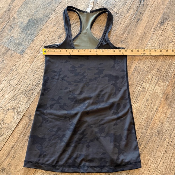 lululemon athletica Women's Camo Tank Top - Green - Picture 5 of 7